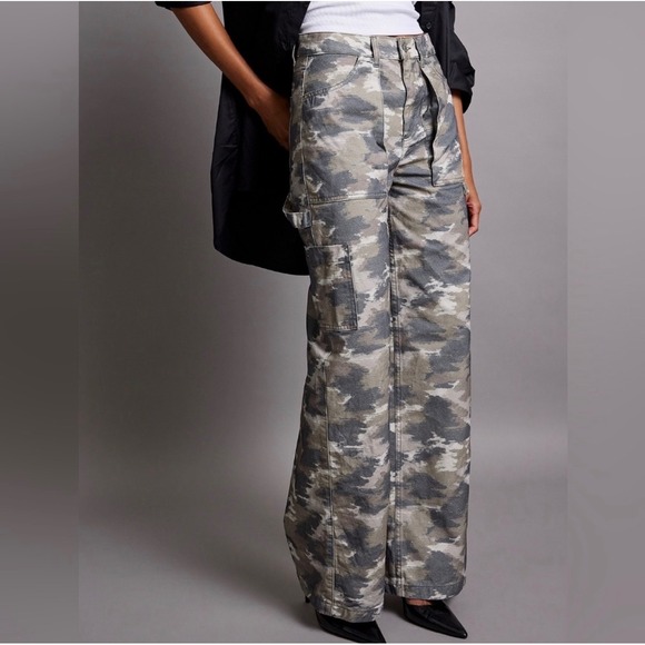 Na-Kd Pants - NA-KD Women Grey Camo Wide Leg Cargo Carpenter Pants Size EU 40 1100-006571-0168